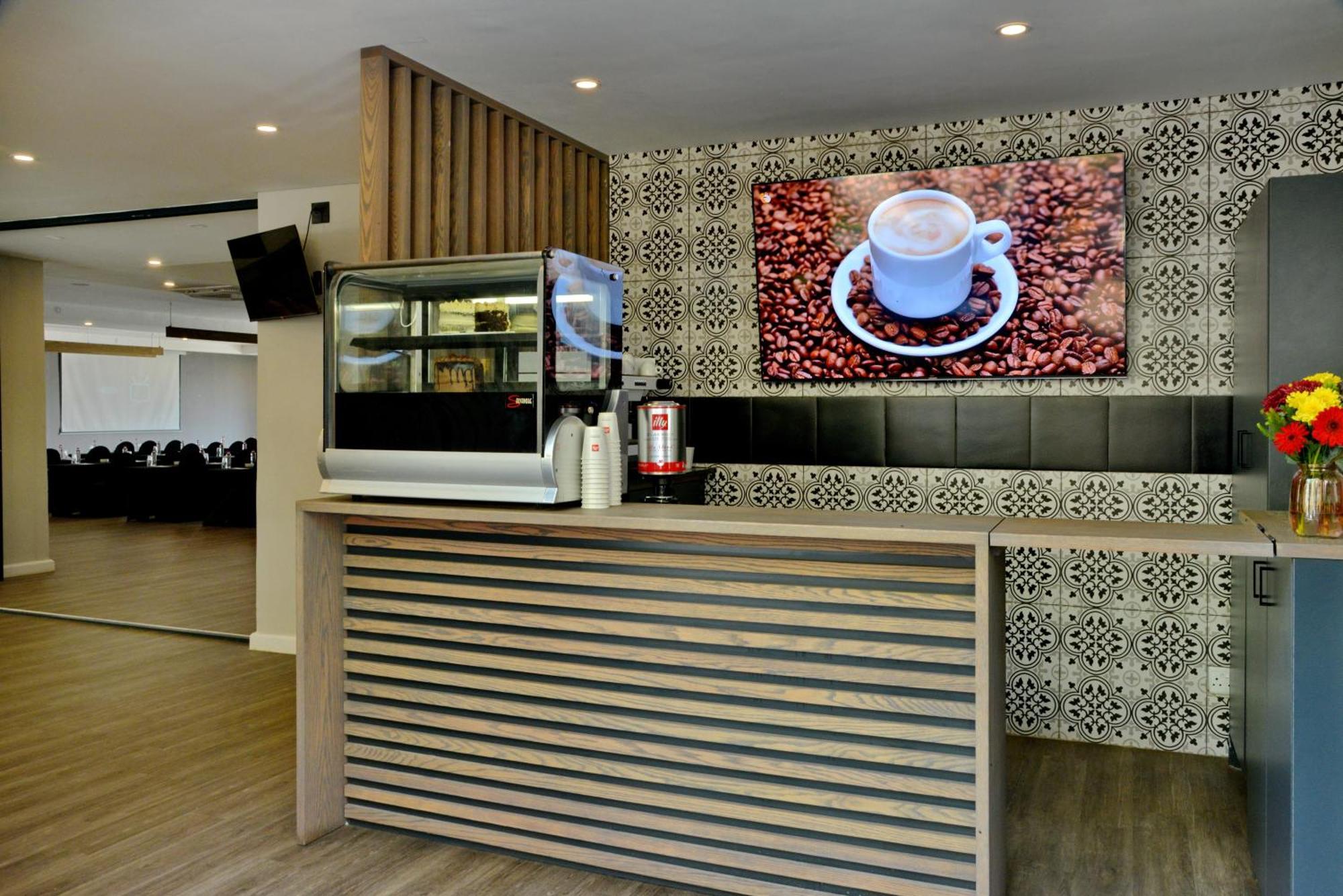 Seasons Golf, Leisure, Spa Hartbeespoort Exterior photo